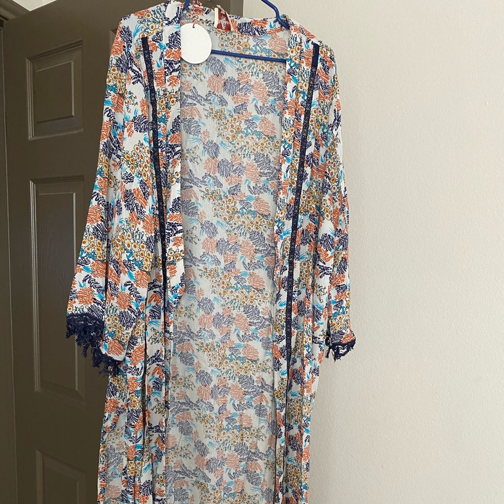 Plus Size Duster - Picture 3 of 4